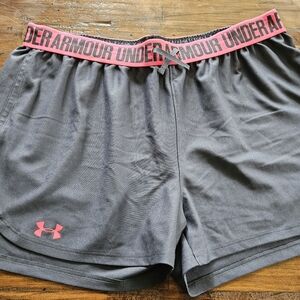 Under Armour Lightweight Shorts size large